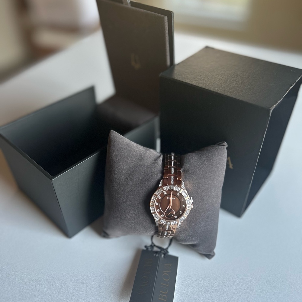 Beautiful NWT Bulova Watch